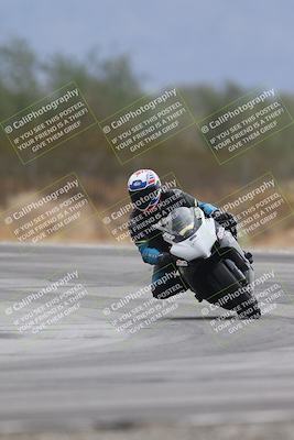 media/Sep-21-2025-Race Pace (Sun) [[98bf33ef95]]/Non Verified/4-Turn 3 (910am)/